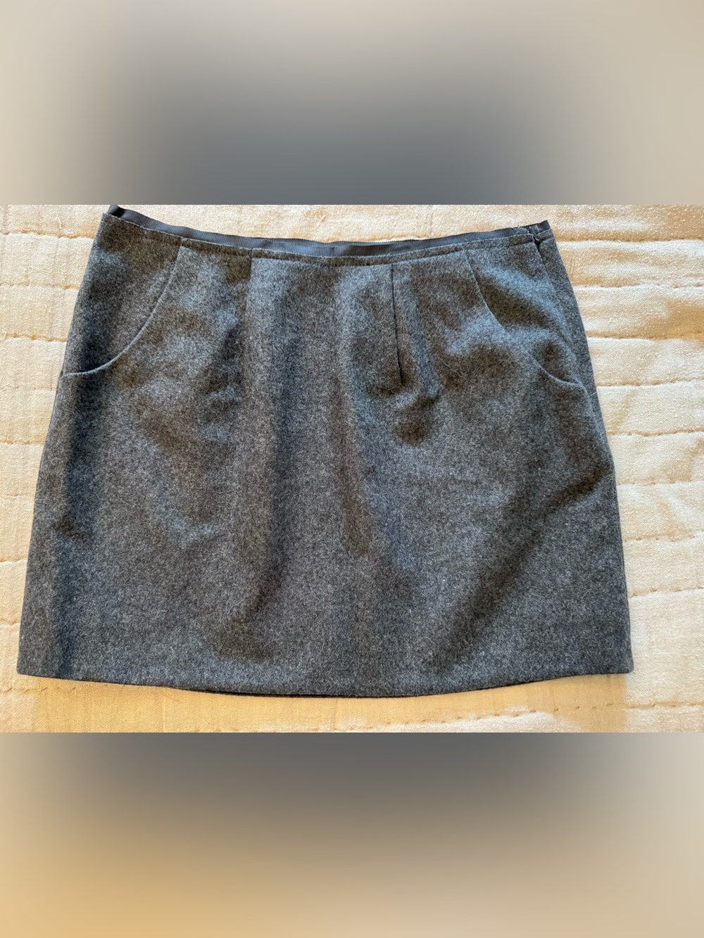 J. Crew Dark Gray Wool Lined Mini Skirt with Pockets. Size 6 EUC